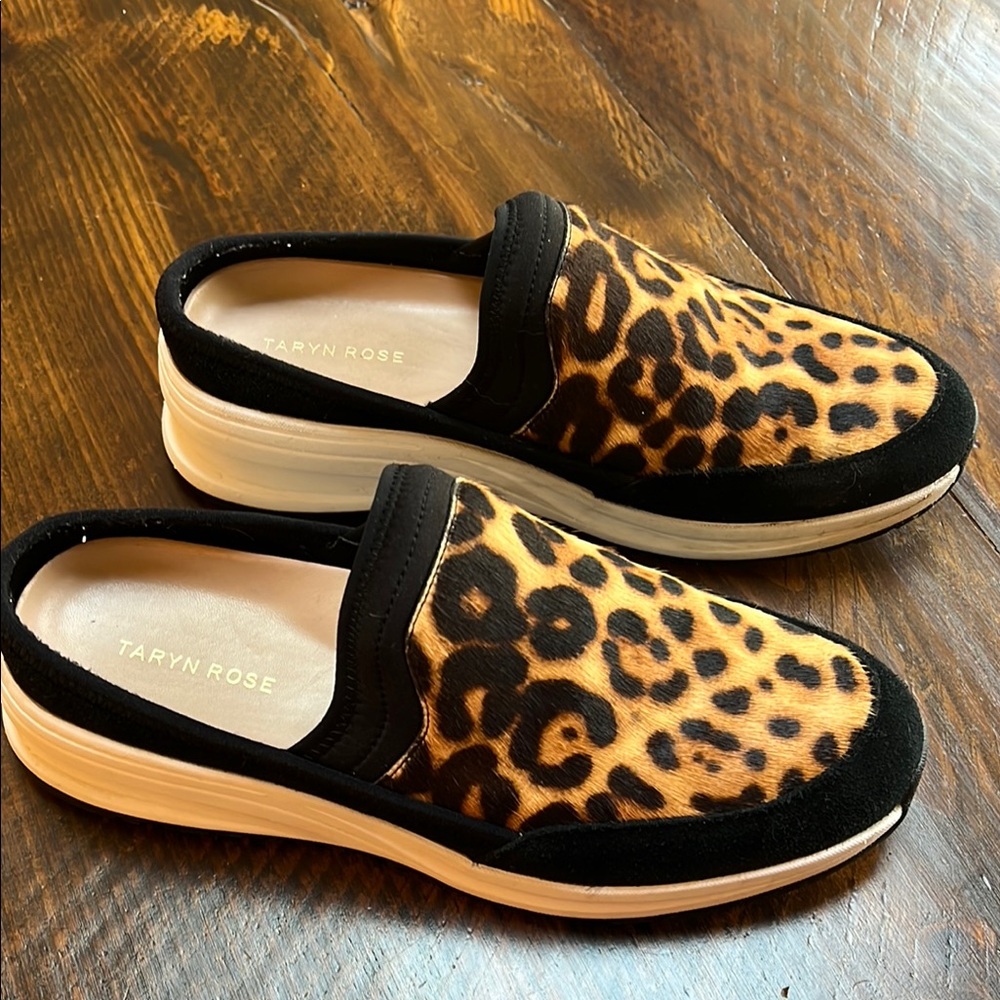 Taryn Rose Leopard Print slides Brown and Black